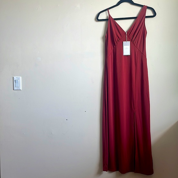 Zara// Goddess V neck long dress - Picture 1 of 9